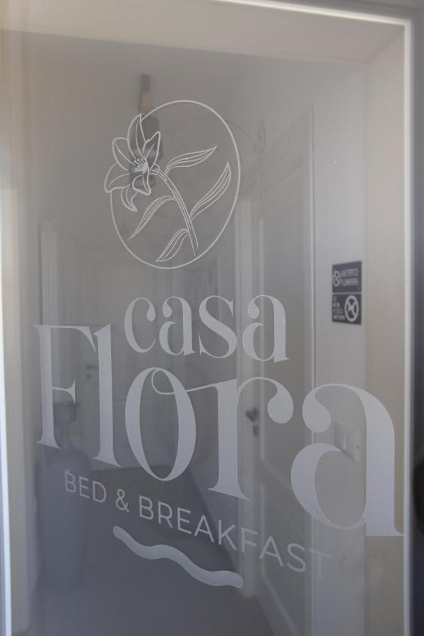 Casa Flora - Bed And Breakfast Torre San Giovanni Ugento Eksteriør bilde